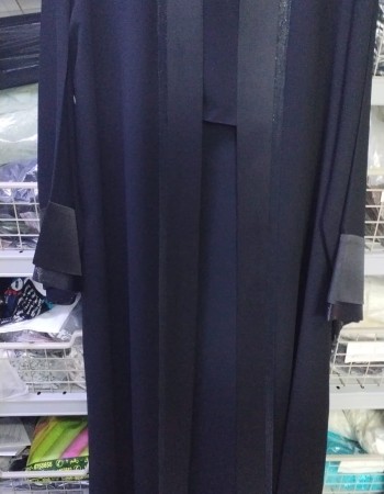 عبايه اسود بشرط ستان وشريط لاميه اسود