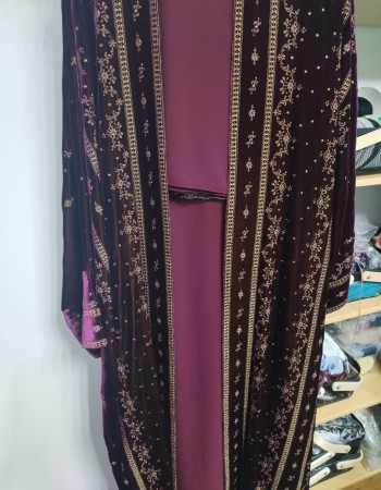 مشلح مخمل عودي مطرز ذهبي طرحه تل