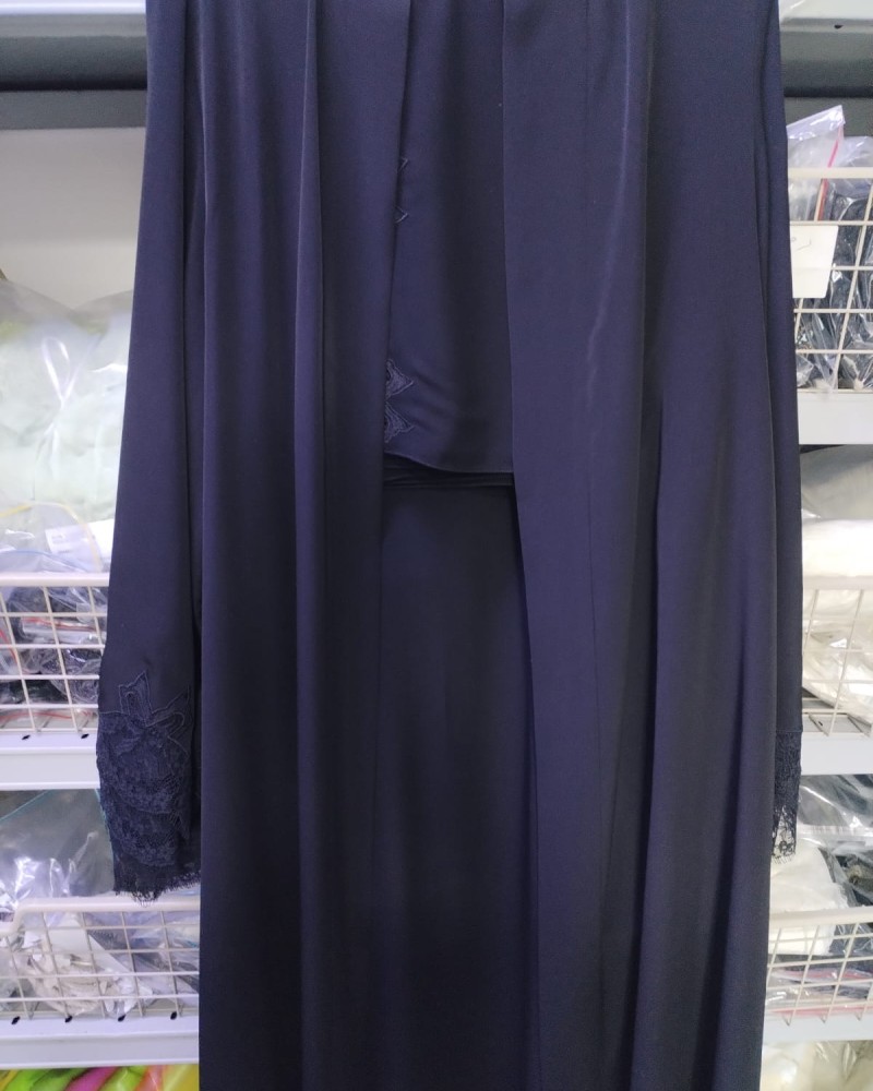 عبايه حرير اسود كم دانيل فيونكه