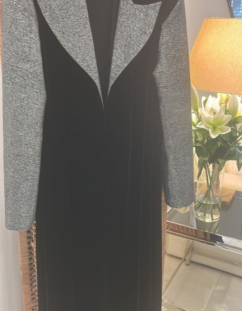 جاكيت مخمل اسود فضاء