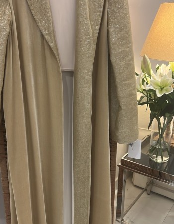 جاكيت مخمل ذهبي فضاء