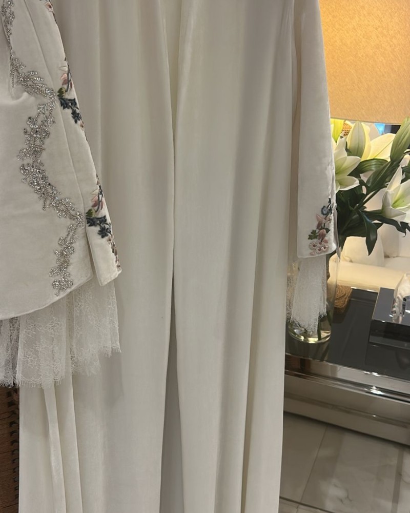 جاكيت مخمل سكري تطريز كريستال