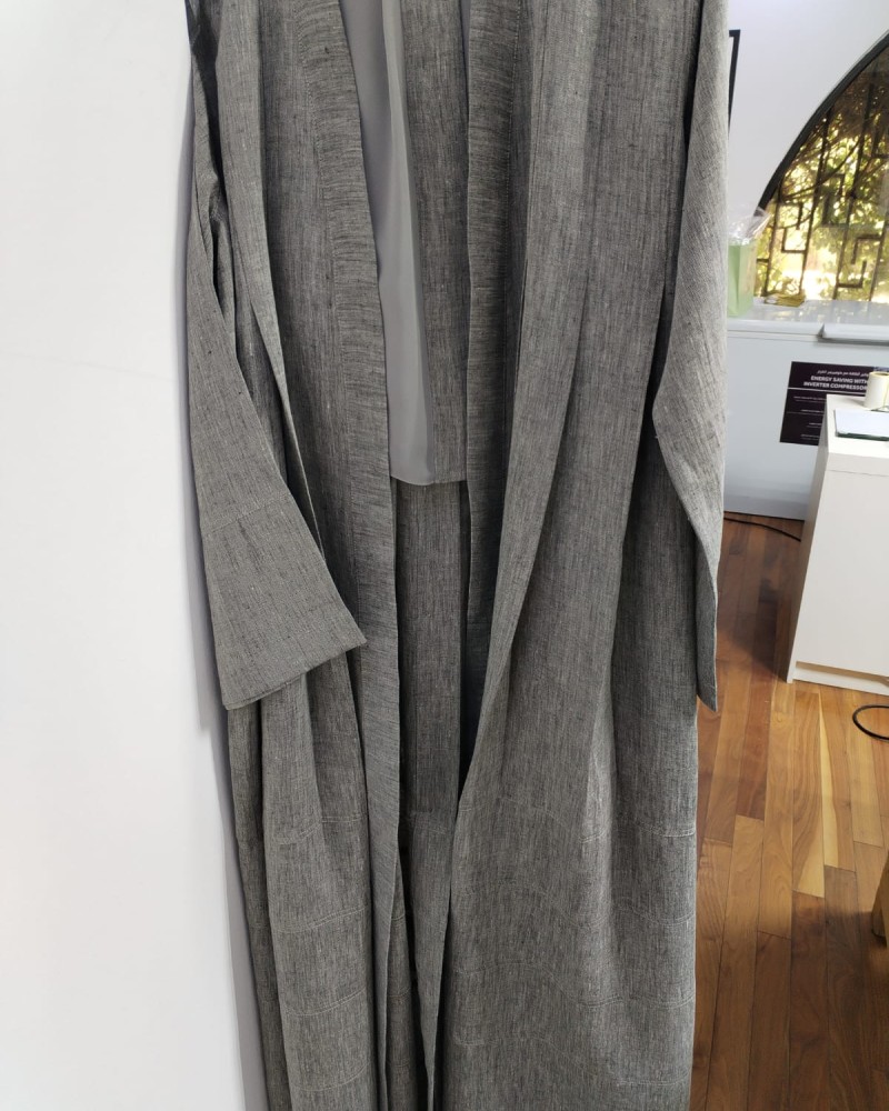 عبايه لنن رمادي