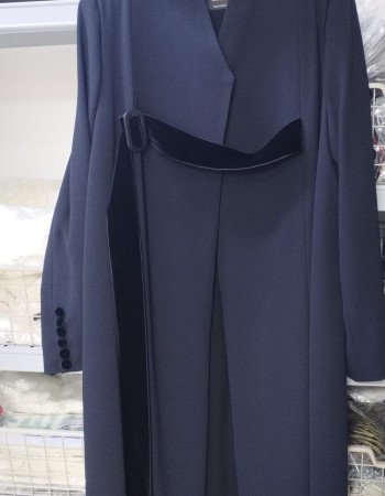 جاكيت كريب اسود شريطه قطيفه