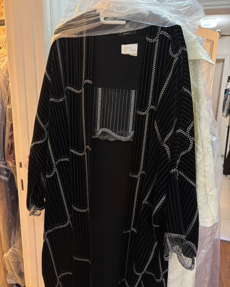 مشلح مخمل اسود مظرز خيوط فضيه