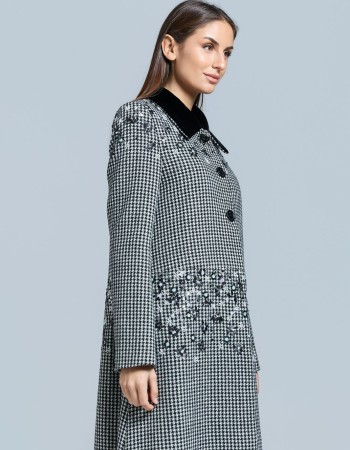 جاكيت مربعات اسود وابيض مطرز ترتر اسود ياقه قطيفه