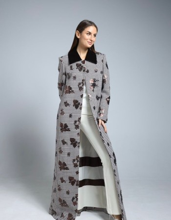 جاكيت مربعات بني واوف وايت مطرز ترتر بني ياقه قطيفه