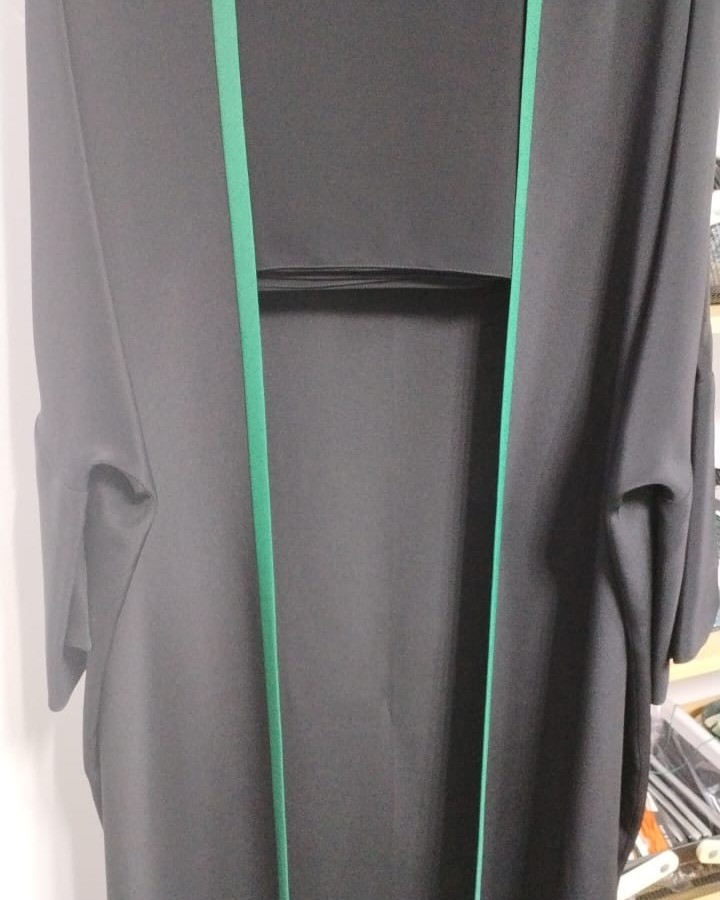 مشلح حرير اسود بوردن اخضر