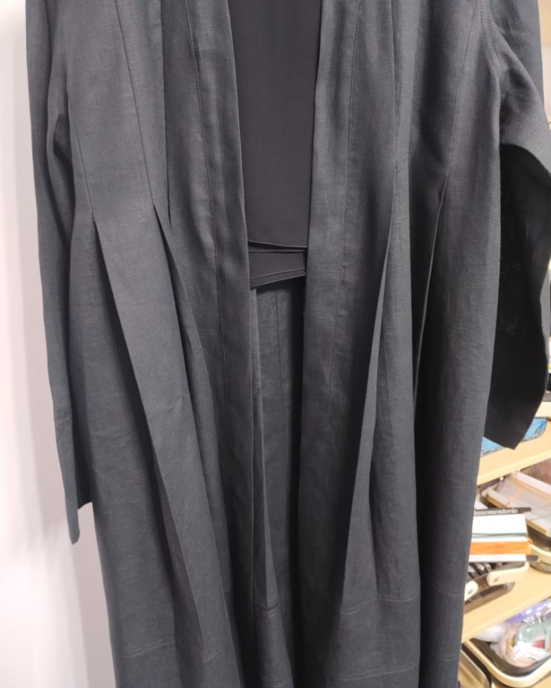 عبايه لنن اسود