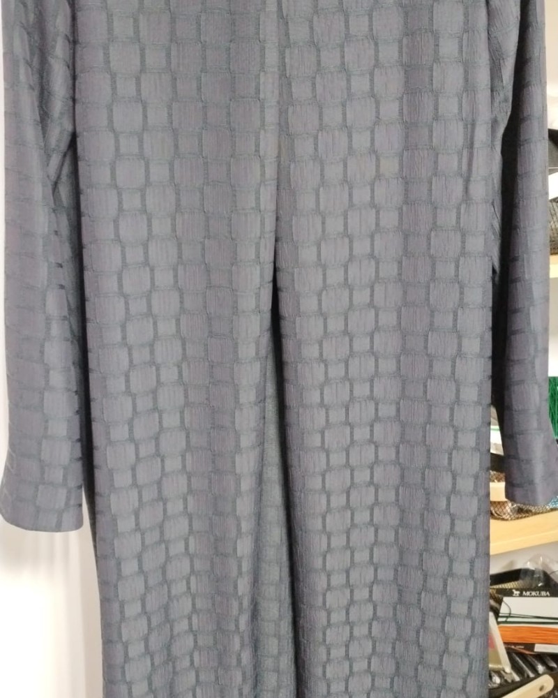 عبايه جاكار مربعات لون فيراني