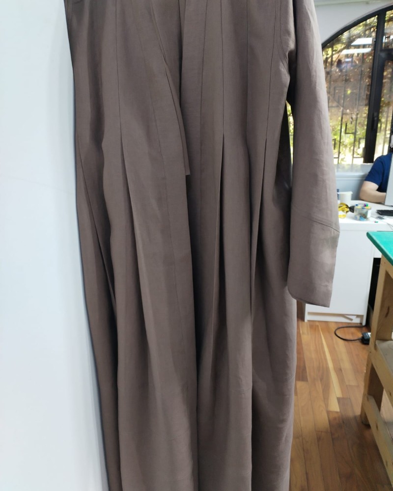 عبايه لنن بني اسمنتي