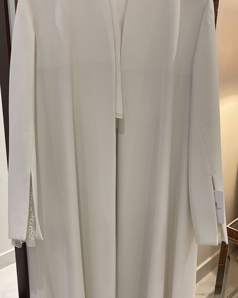 جاكيت كريب فرنسي ابيض كم فتحه مع دانتيل