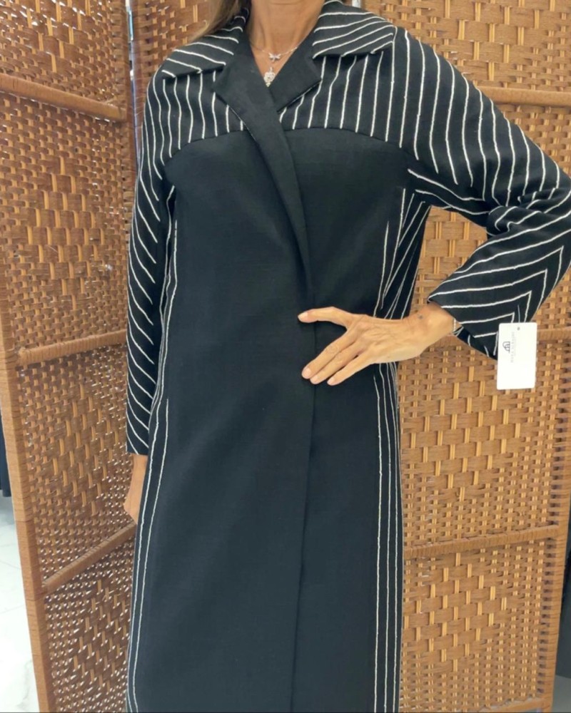 جاكت لنن اسود مقطع مع ترتر ابيض