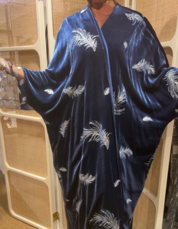 مشلح مخمل كحلي مطرز ورق شجر فضي والكم تل