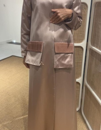 جاكيت ستان بينك مع جيوب ولياقة مخمل