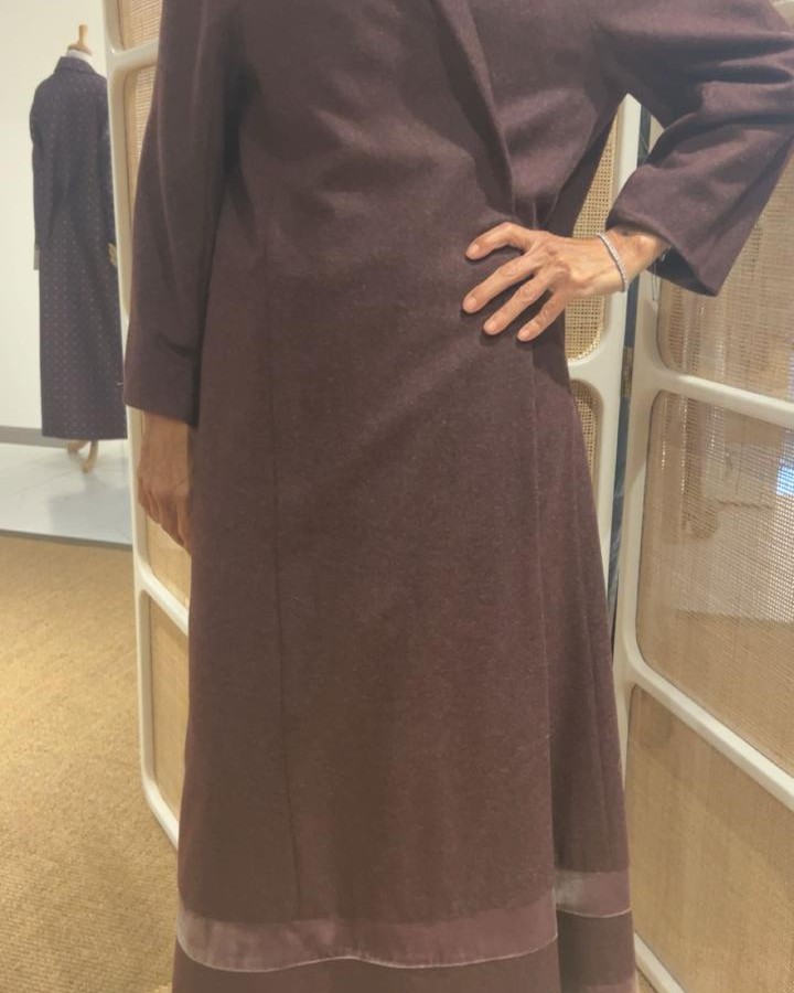 جاكيت صوف عودي مع خطين مخمل من تحت