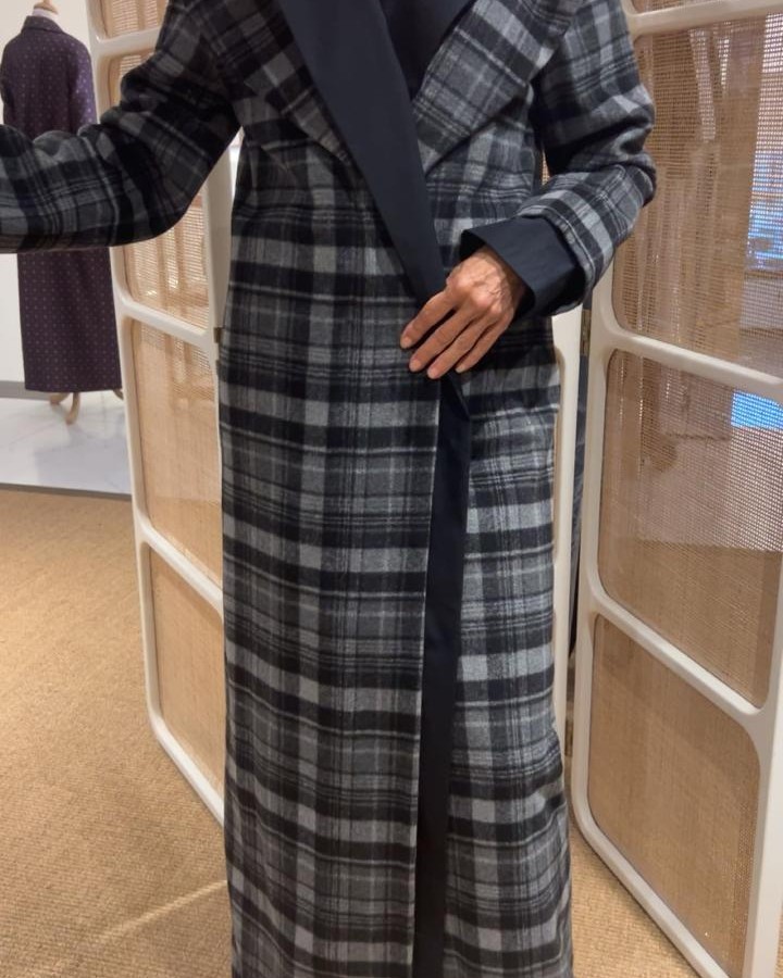 جاكيت صوف رمادي   كاروهات لياقه دبل