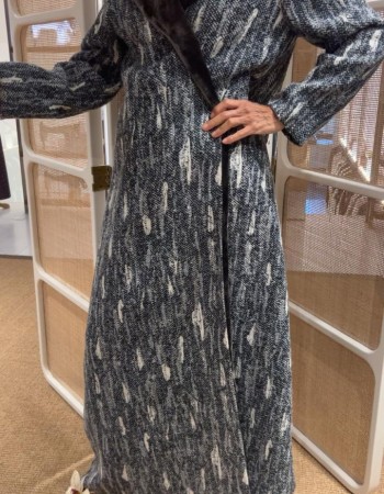 جاكيت صوف رمادي لياقه مخمل