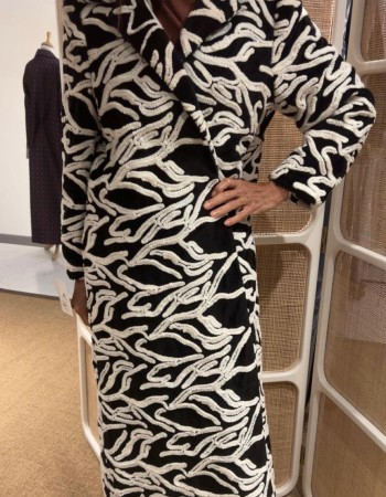 جاكيت فرو زيبرا