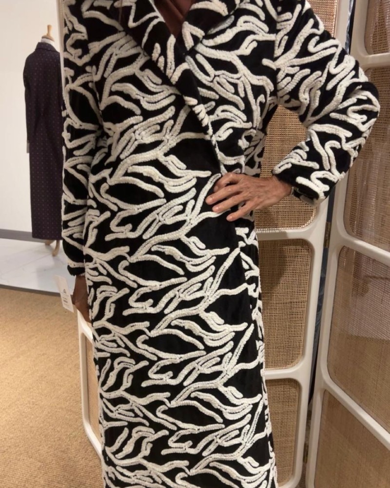 جاكيت فرو زيبرا