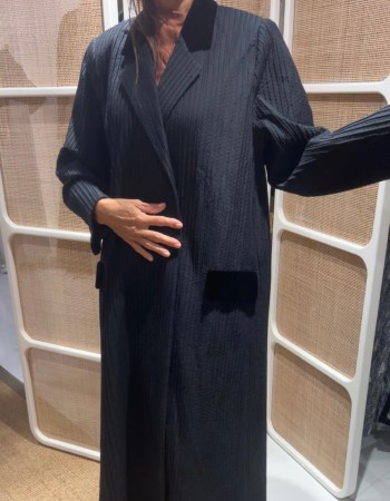 جاكيت قطن مكرمش  -عادي - لياقه مخمل وجيوب مخمل - اللون-اسود/M