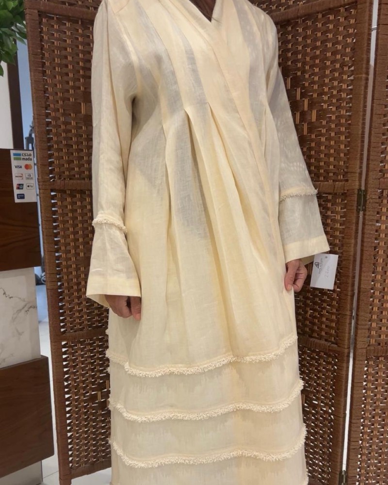 عبايه لنن سكري كسرات وزرار من الخلف