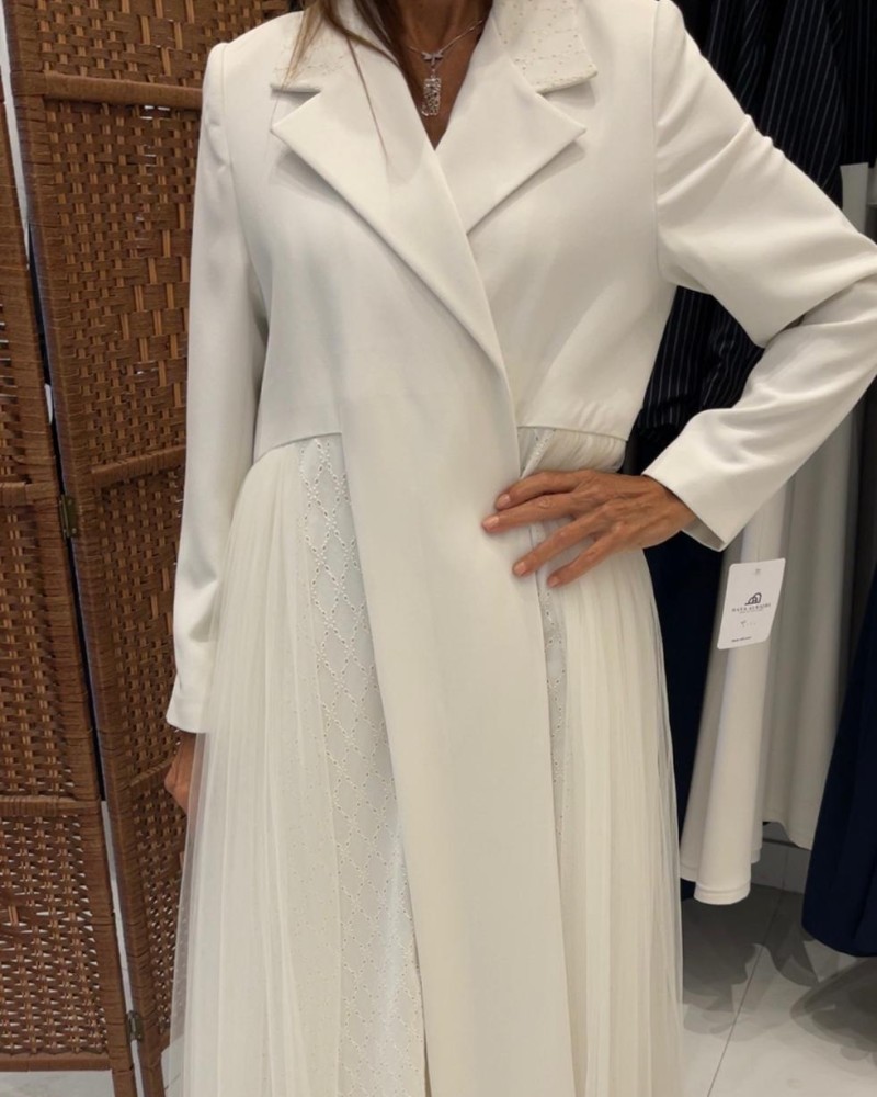 جاكيت كرته على كريب فرنسي أبيض مع الدانتل