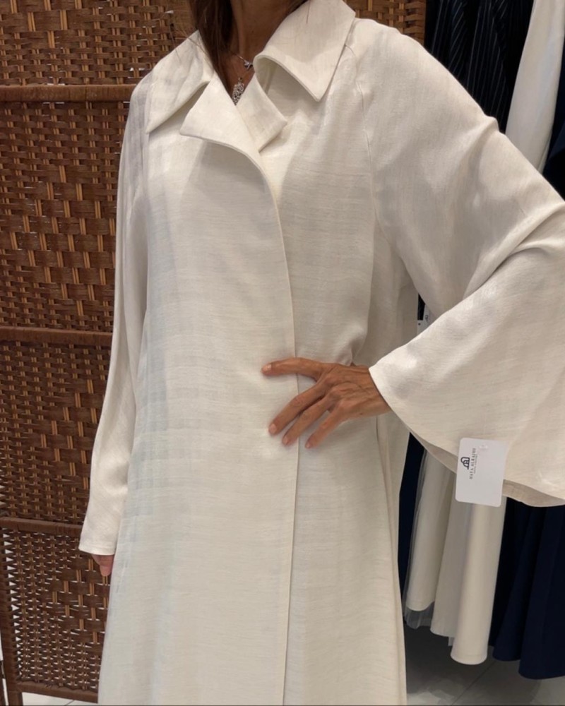 عبايه كريب كاروهات ابيض