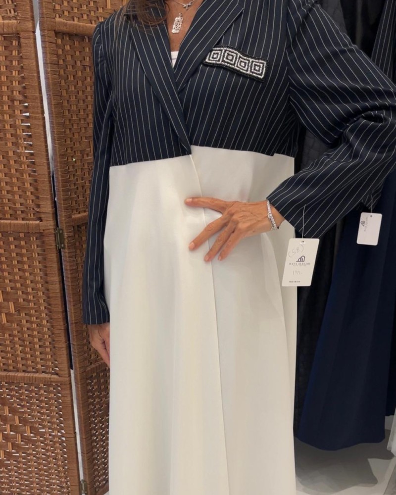 جاكيت كرته كريب أبيض مع المقلم