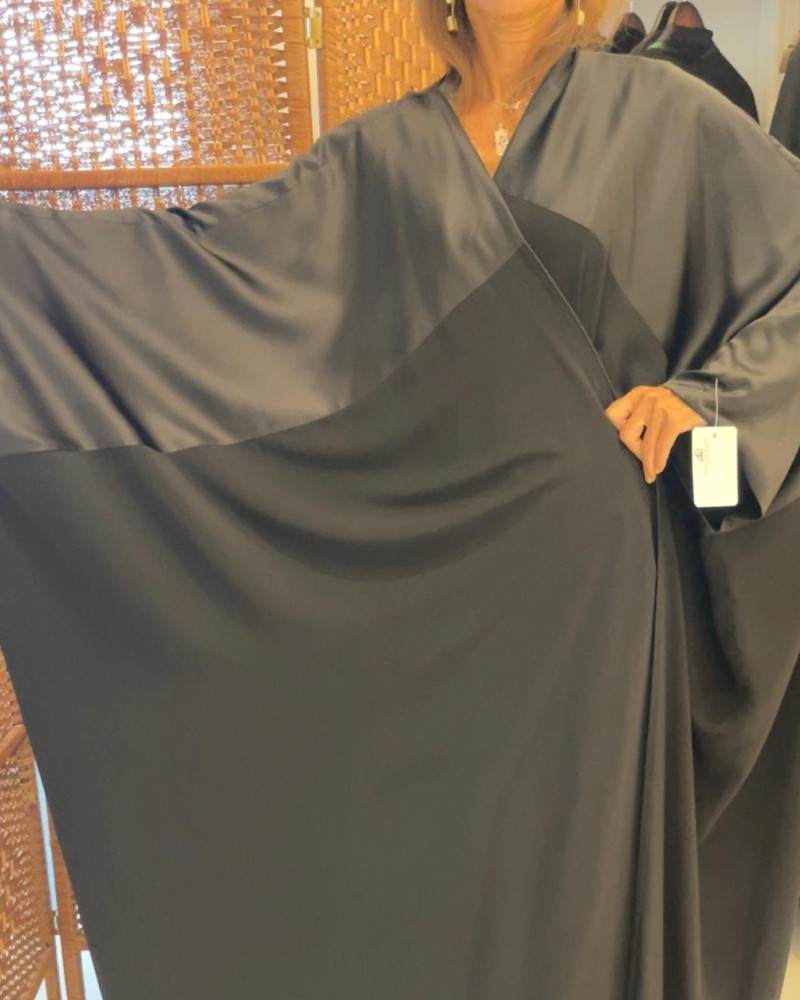 مشلح حرير اسود مع ستان