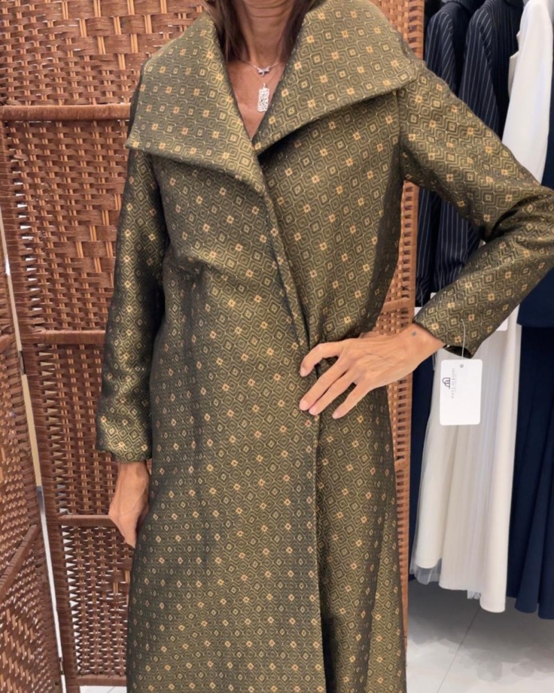 جاكيت تفته جاكار مربعات لاميه لون زيتي