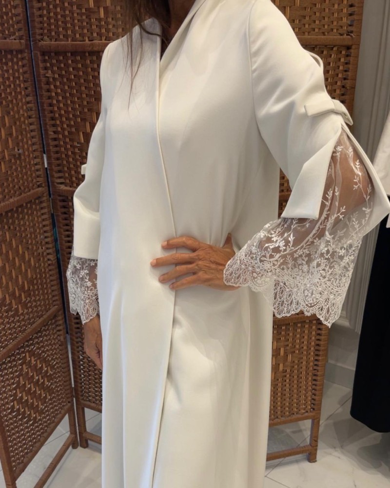 عباية كريب فرنسي كم دانتيل مع فيونكة - اسود